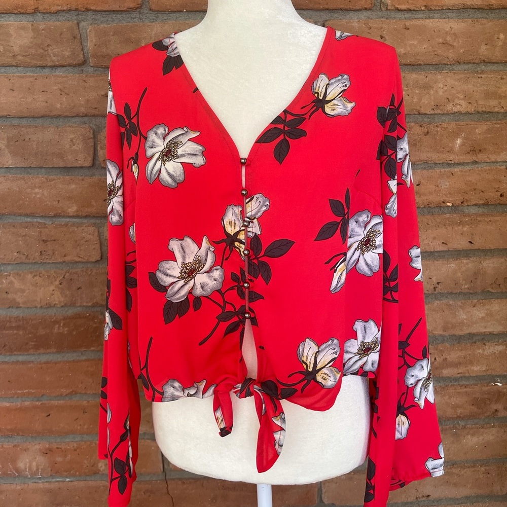 Bell sleeve blouse
